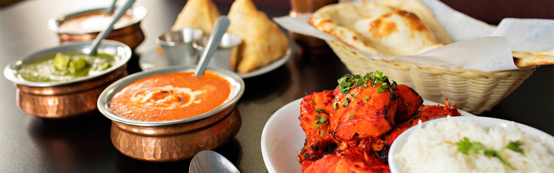 Serves a variety of vegetarian and non-vegetarian curries, samosas, platters with an authentic Indian taste. 